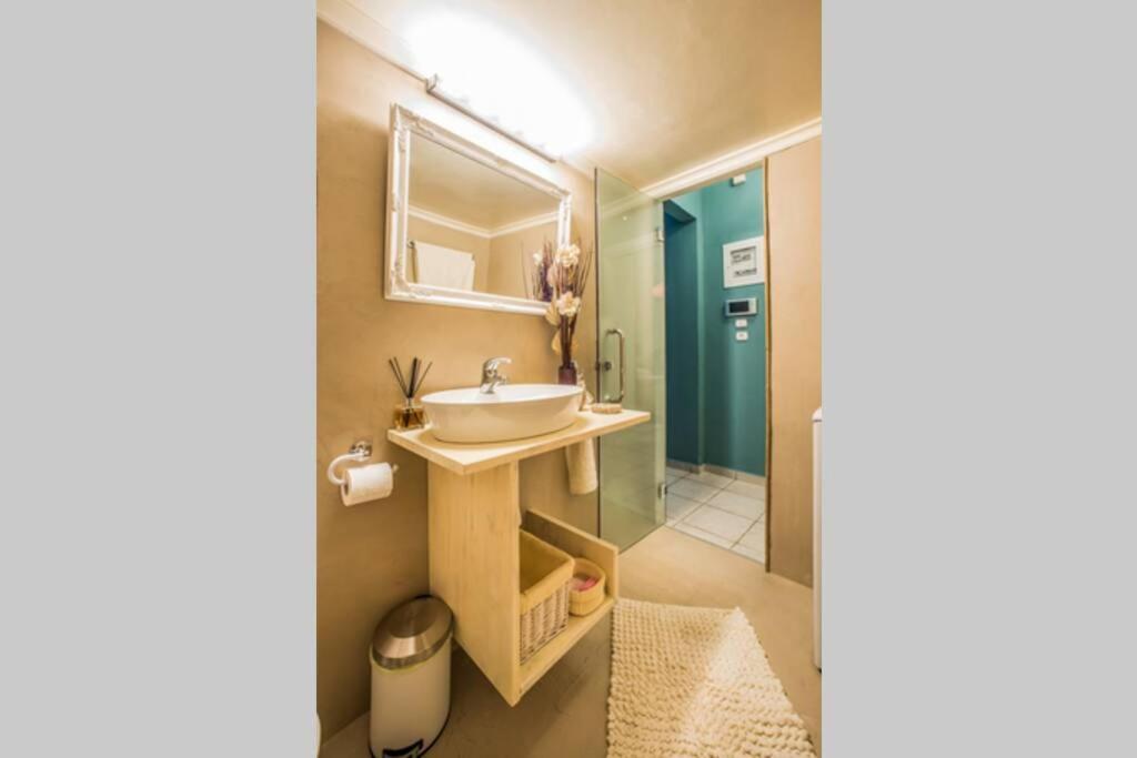 Athinas Apartment Piraeus Luaran gambar