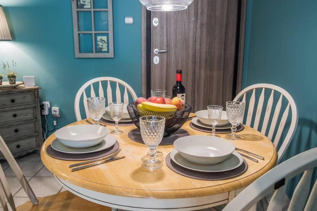 Athinas Apartment Piraeus Luaran gambar
