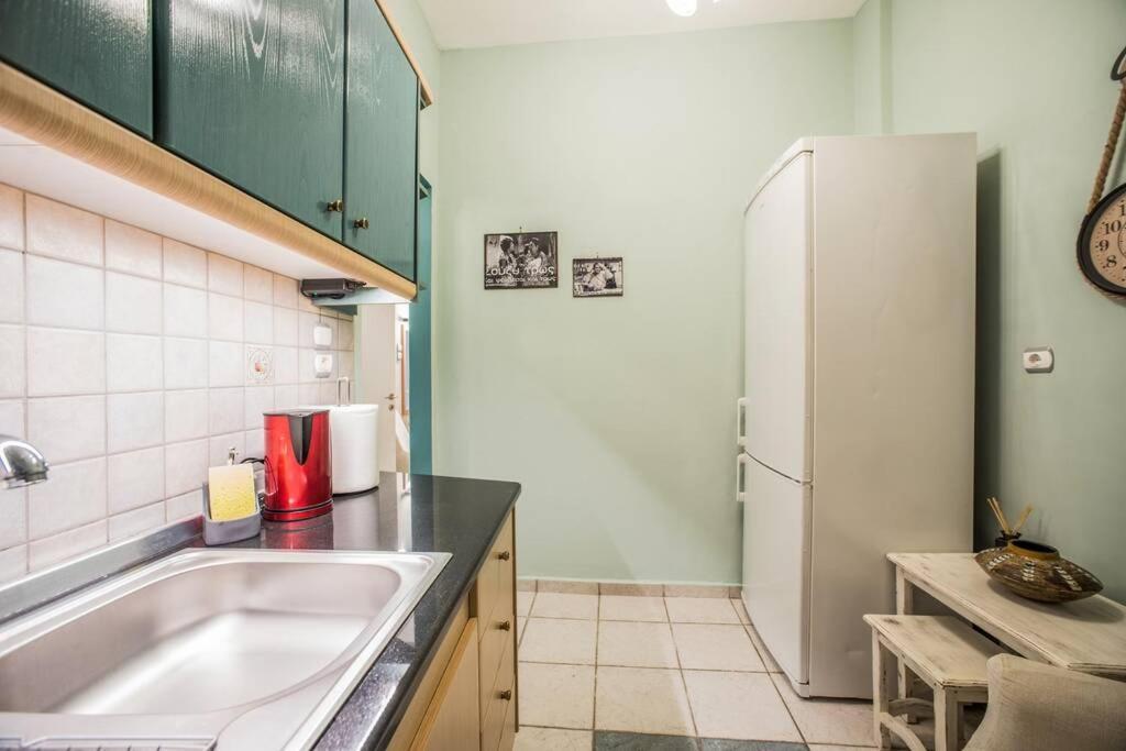 Athinas Apartment Piraeus Luaran gambar