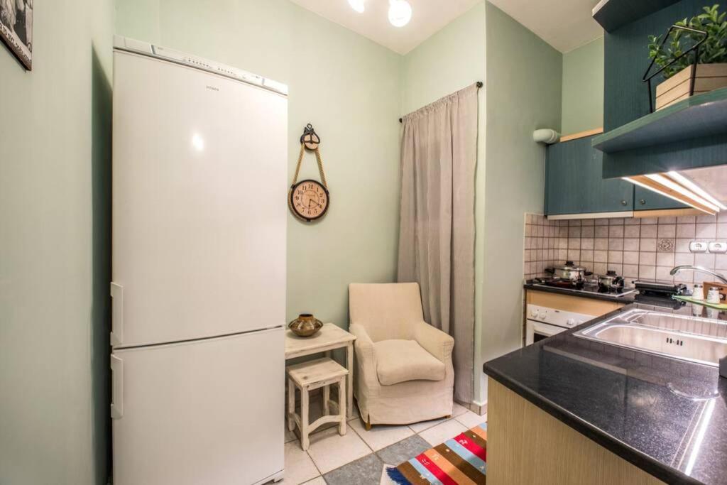 Athinas Apartment Piraeus Luaran gambar