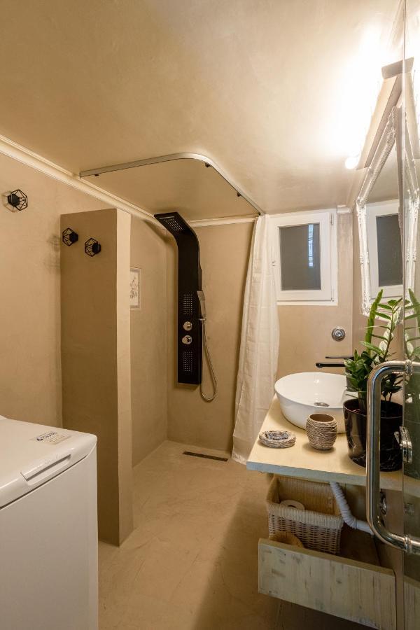 Athinas Apartment Piraeus Luaran gambar